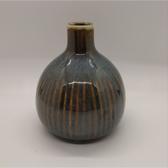 Unsigned Other - Art pottery small vase